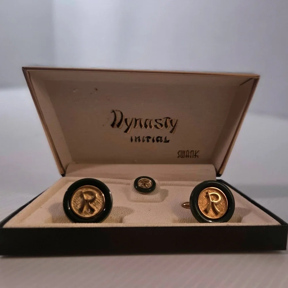 Swank Gold Tone R Initial Cufflinks Tie Tack Set Green Accent With Case